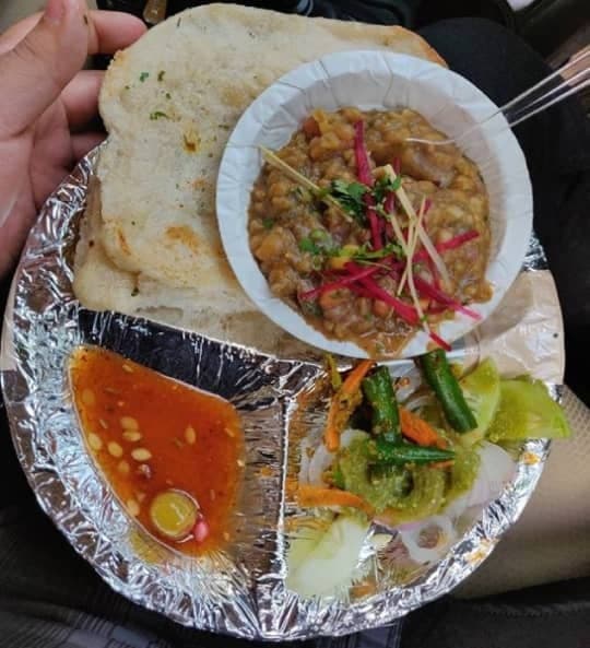Chhole Kulche
